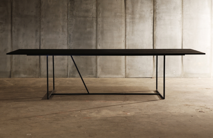 Table structure acier, tablette chêne, fabrication belge, sur mesure, heerenhuis